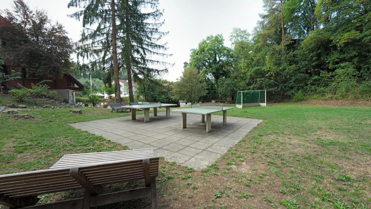 Delemont Youth Hostel Exterior foto